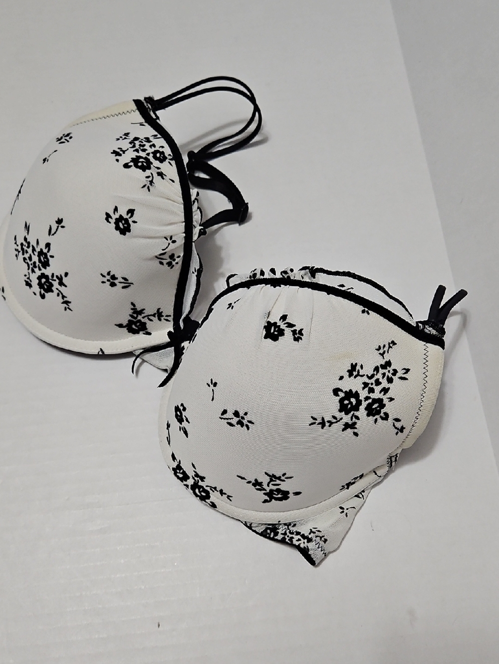 Gilligan Omalley Cream Floral Padded Push Up Bra with Black Accents Size 34D